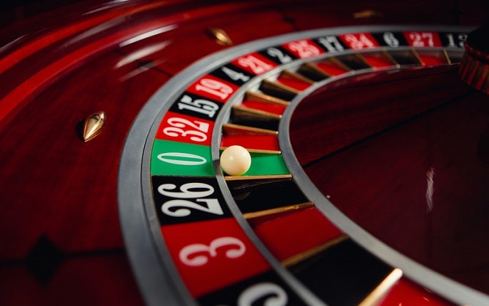 Bola de roleta de cassino no número 0